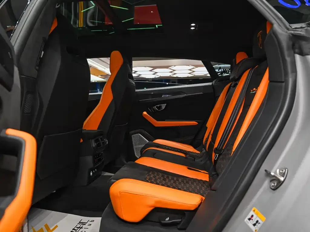 Lamborghini Urus — фото 8