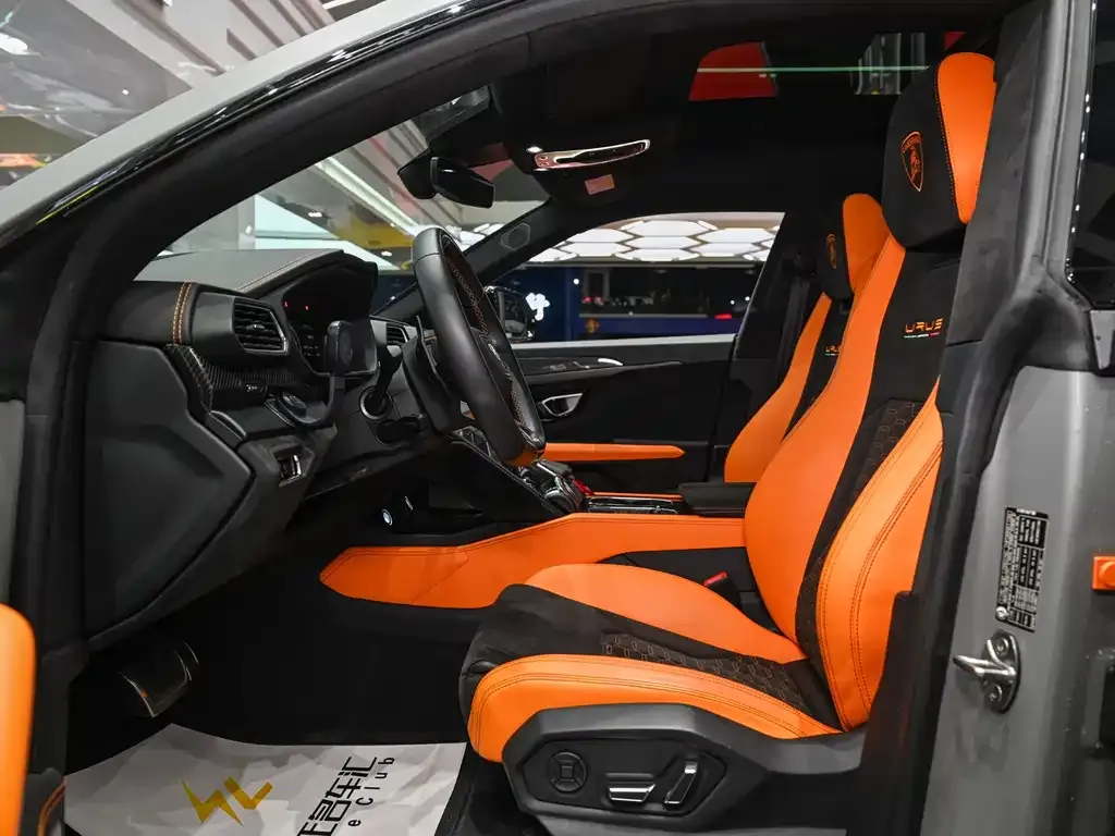 Lamborghini Urus — фото 6
