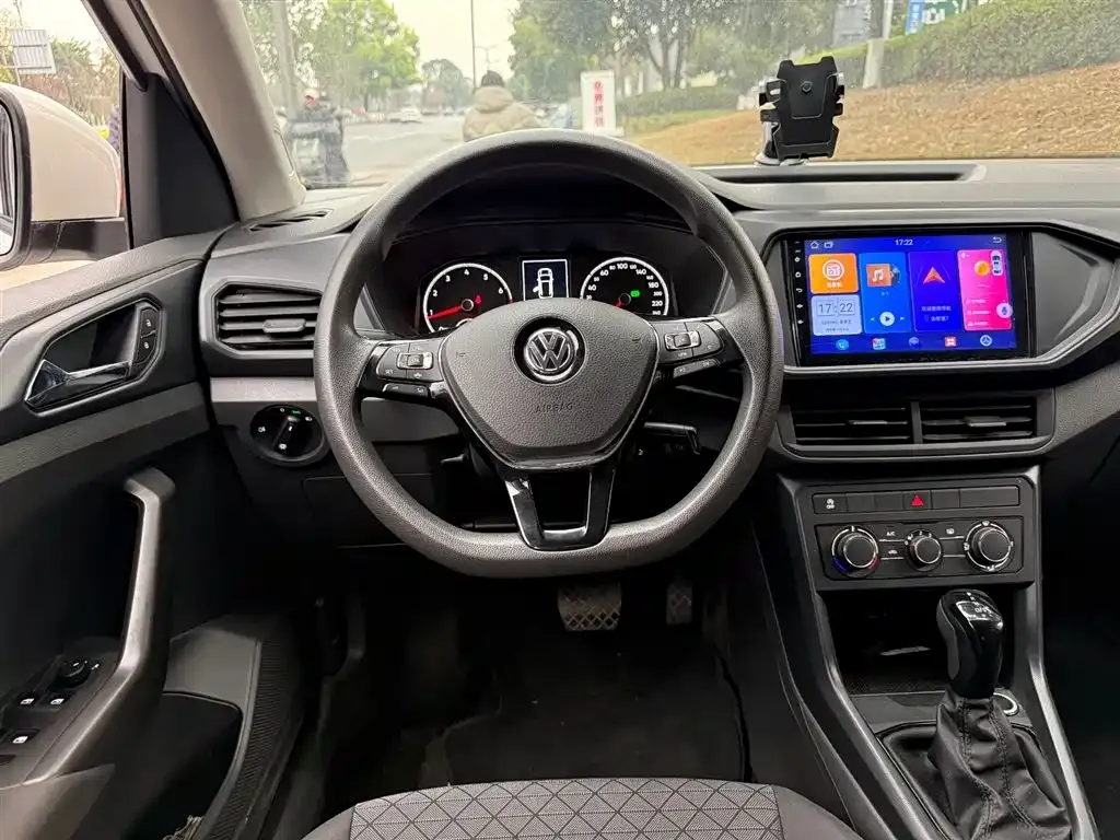 Volkswagen T-Cross — фото 3