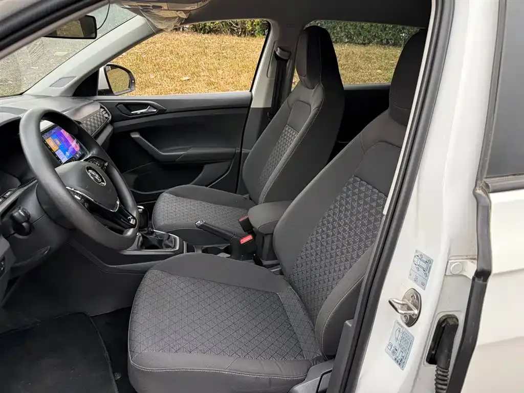 Volkswagen T-Cross — фото 2