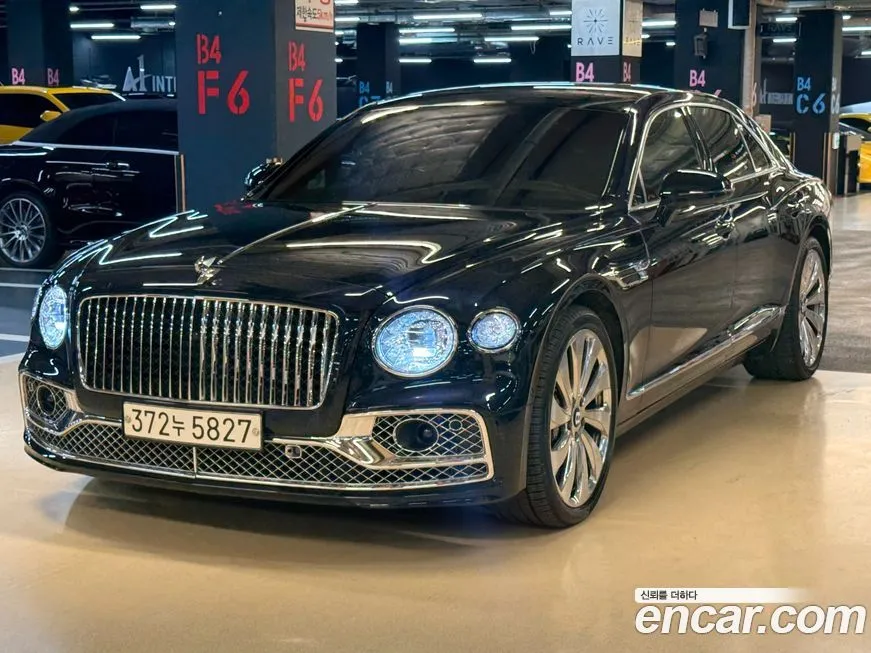 Bentley Flying Spur — фото 3