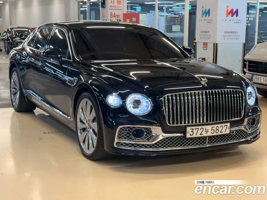 Bentley Flying Spur — фото 9