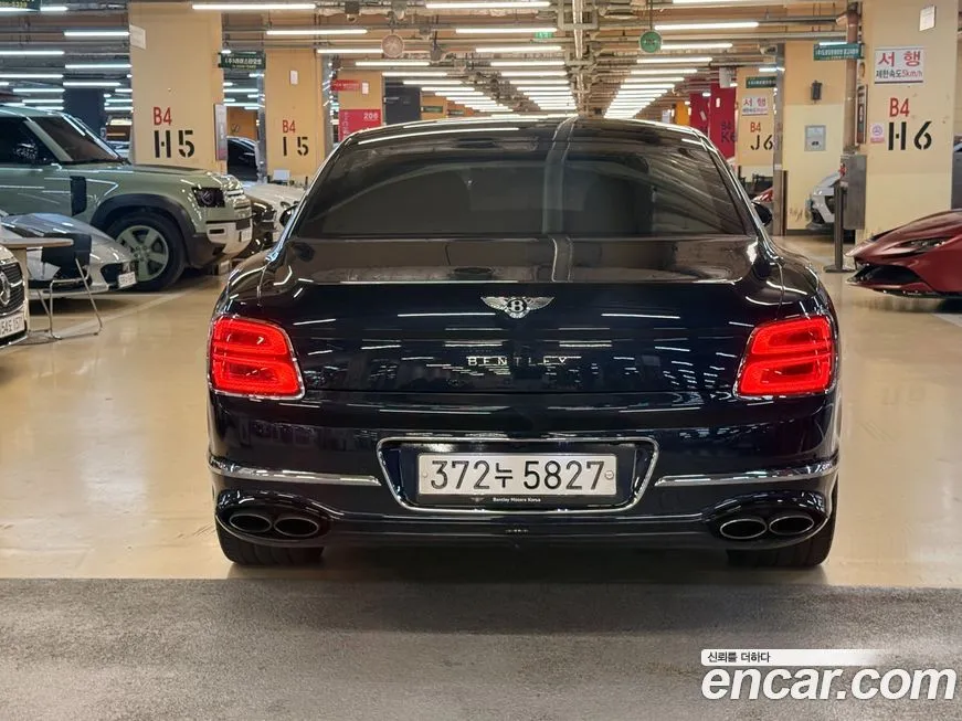 Bentley Flying Spur — фото 4