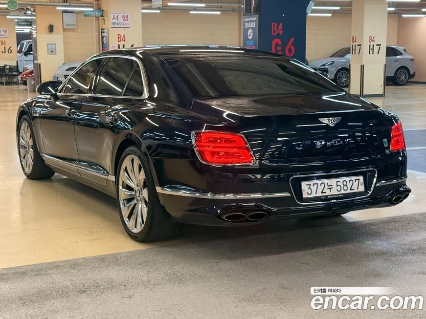 Bentley Flying Spur — фото 5