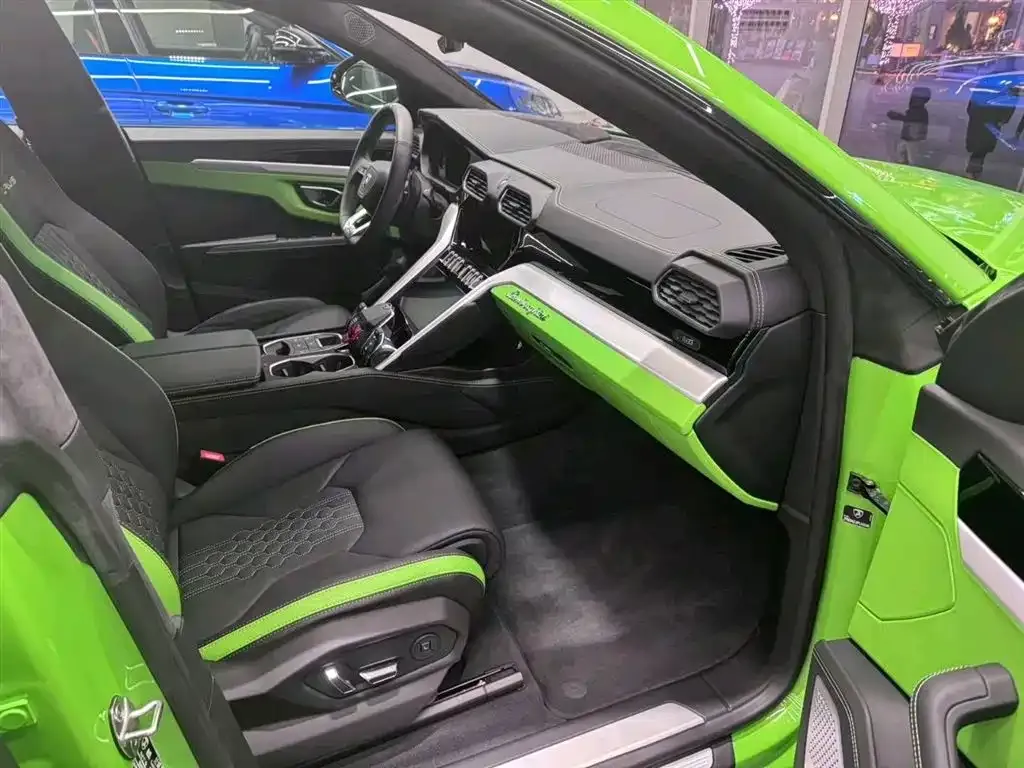 Lamborghini Urus — фото 4