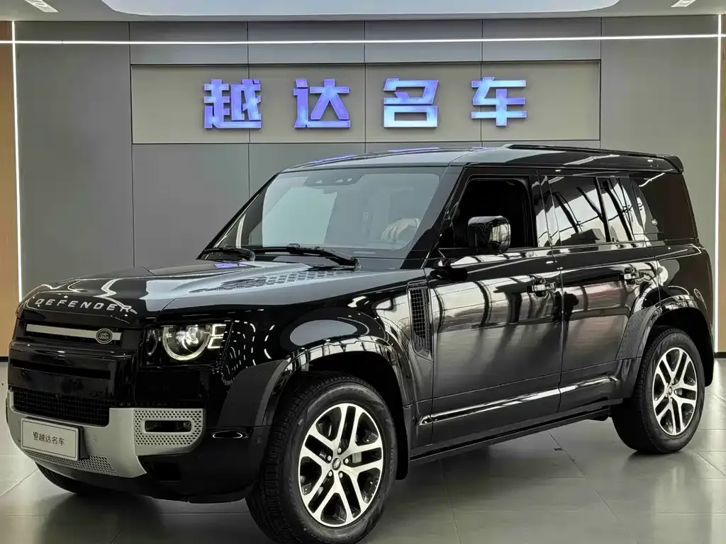 Land Rover Defender — фото 1