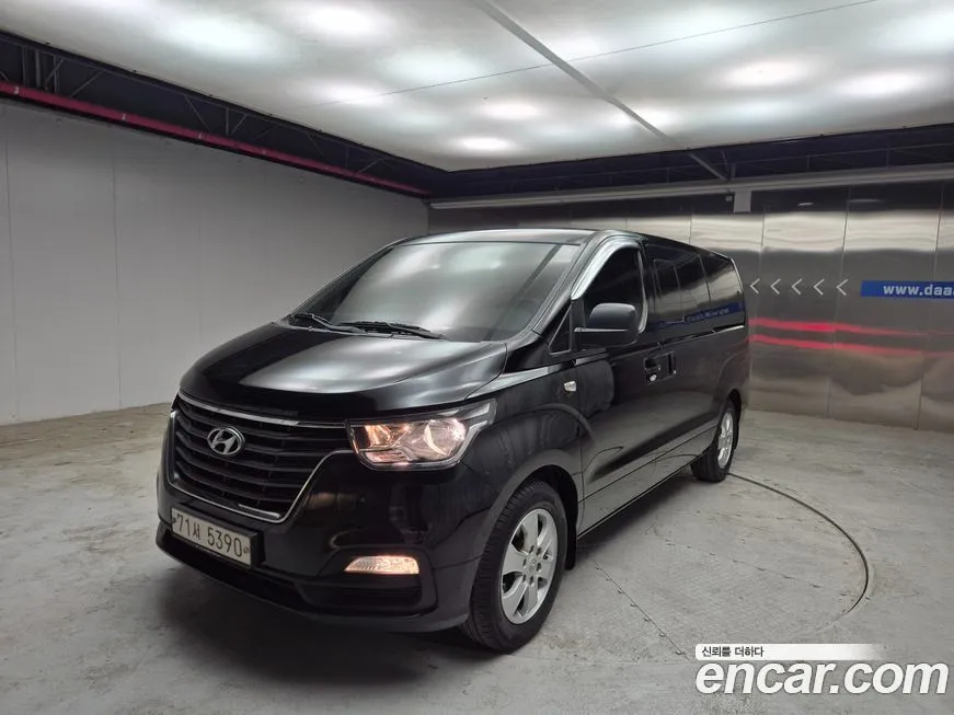 Hyundai Starex — фото 2