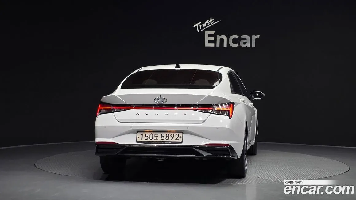 Hyundai AVANTE — фото 3