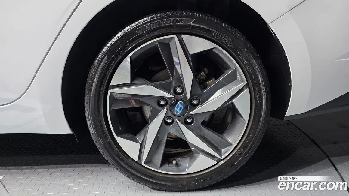 Hyundai AVANTE — фото 6