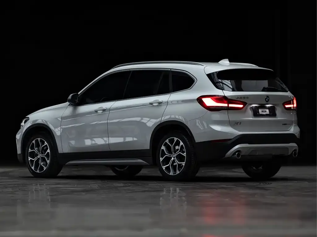 BMW X1 — фото 6