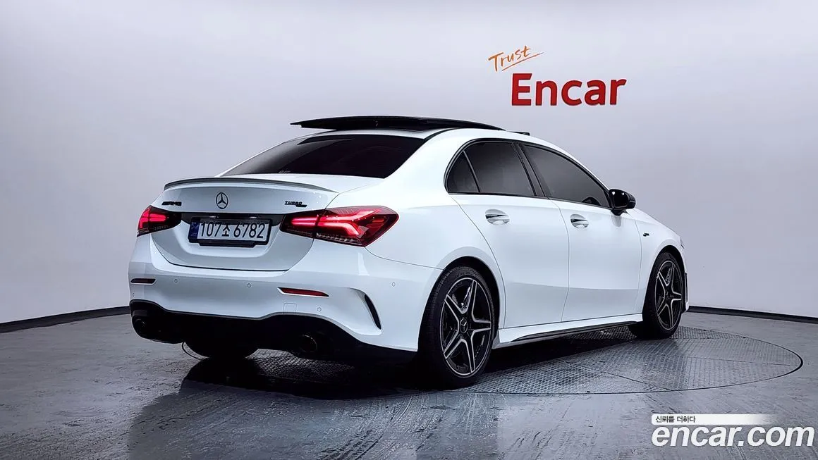 Mercedes-Benz A-Class — фото 9