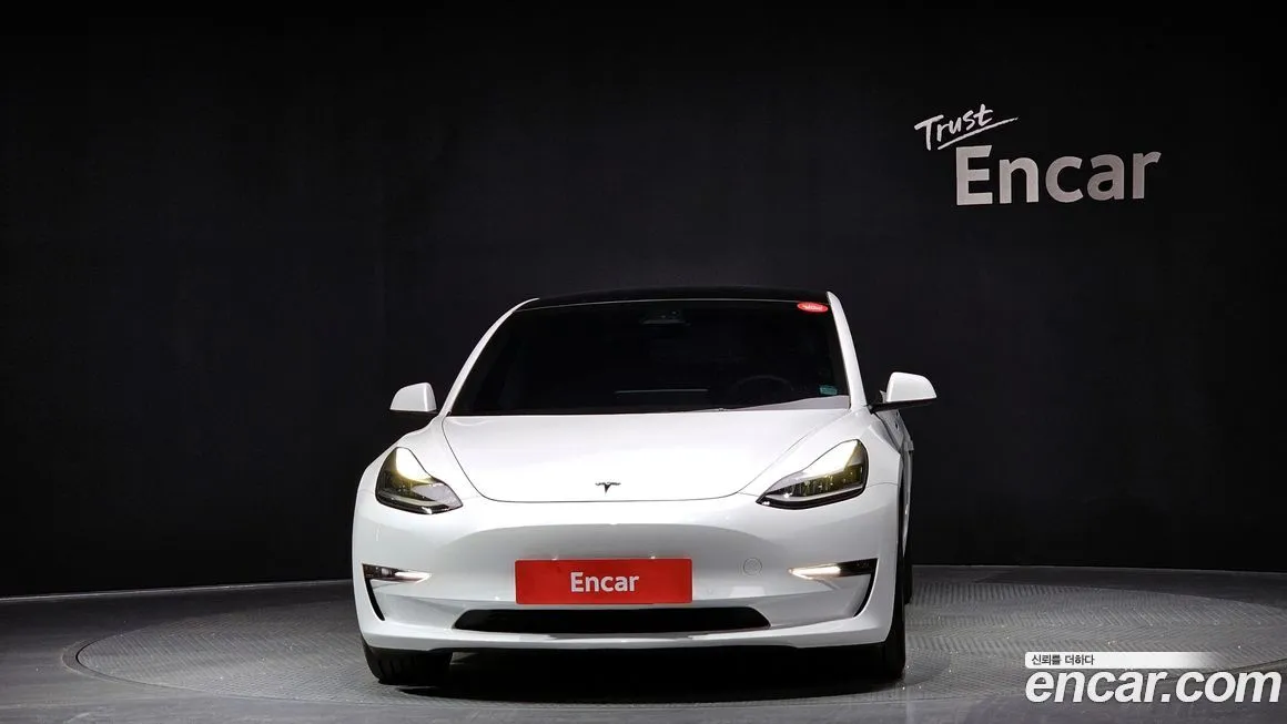 Tesla Model 3 — фото 6