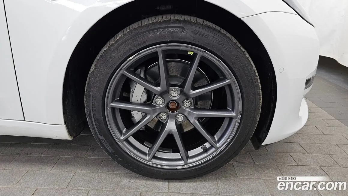 Tesla Model 3 — фото 2