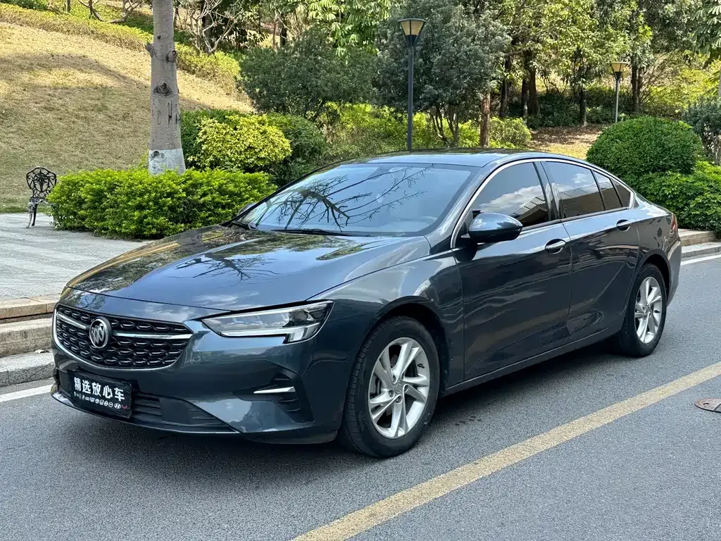 Buick Regal — фото 1