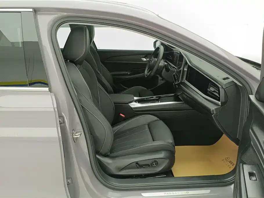 Volkswagen Passat — фото 7