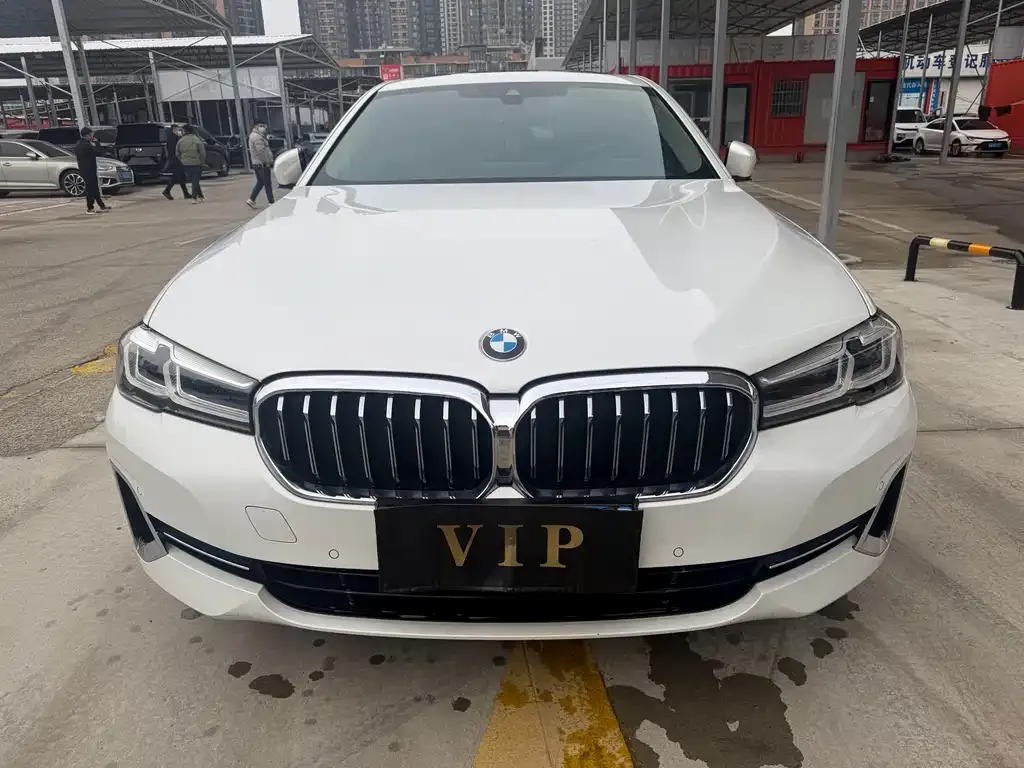 BMW 5 Series — фото 2