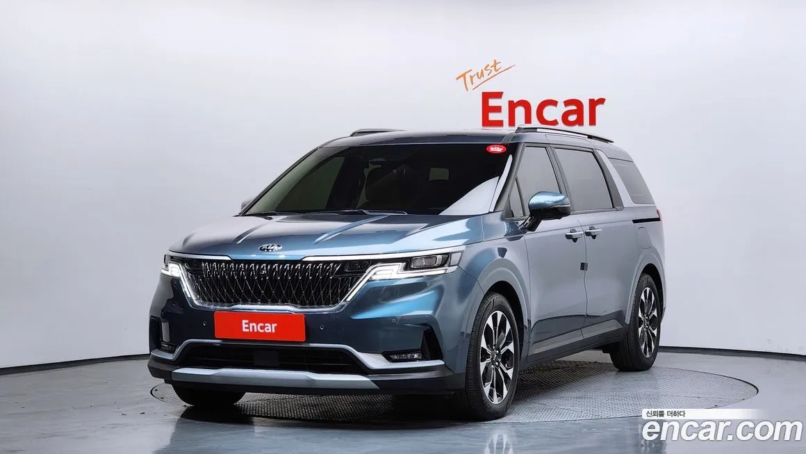 Kia Carnival — фото 1