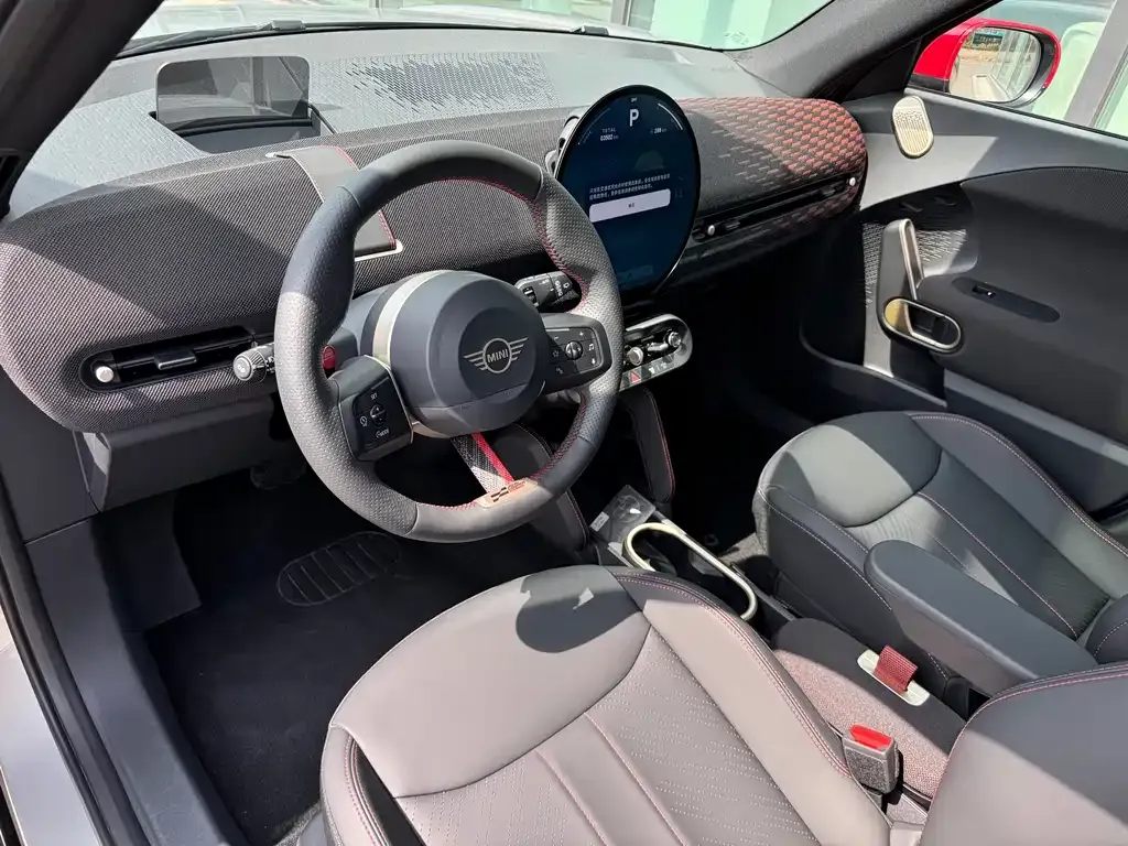 MINI Aceman JCW Electric — фото 2