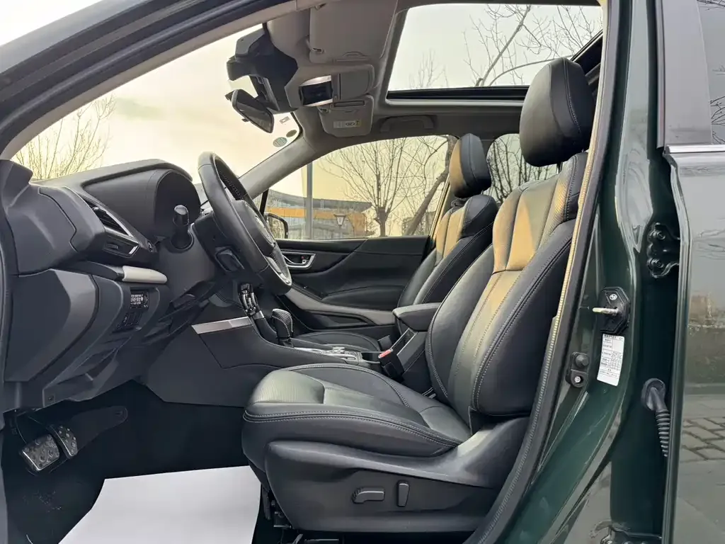 Subaru Forester — фото 3