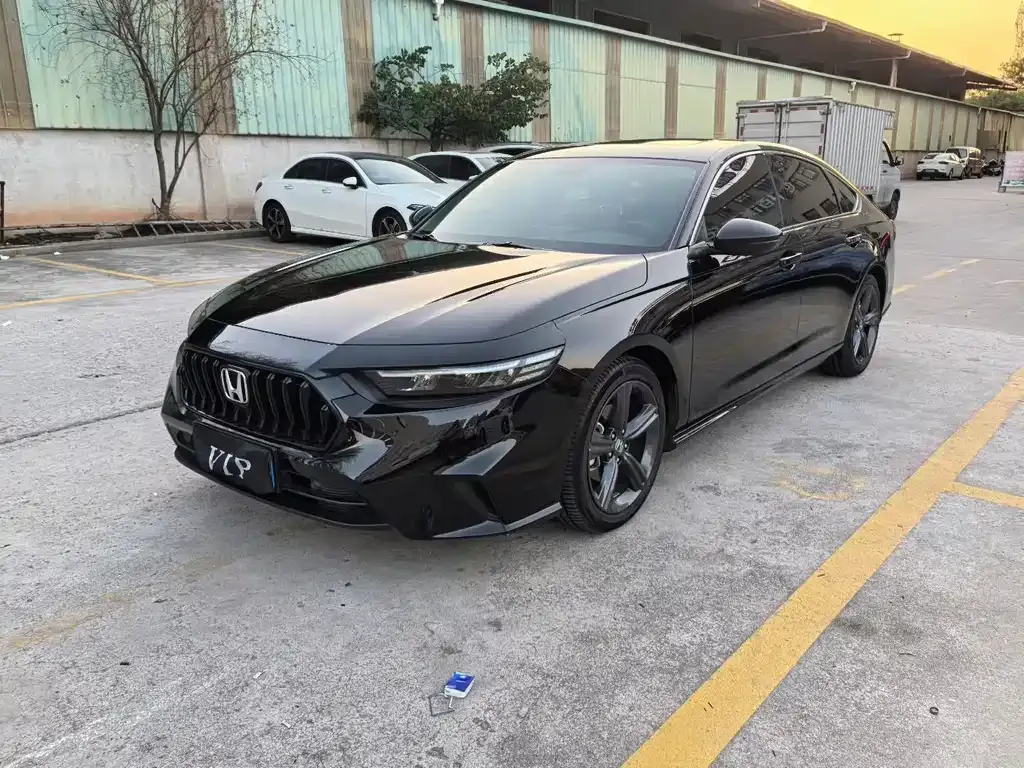 Honda Inspire — фото 1
