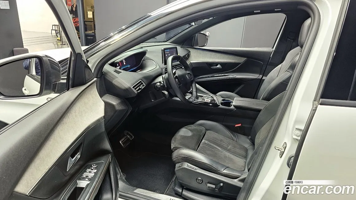 Peugeot 5008 — фото 10
