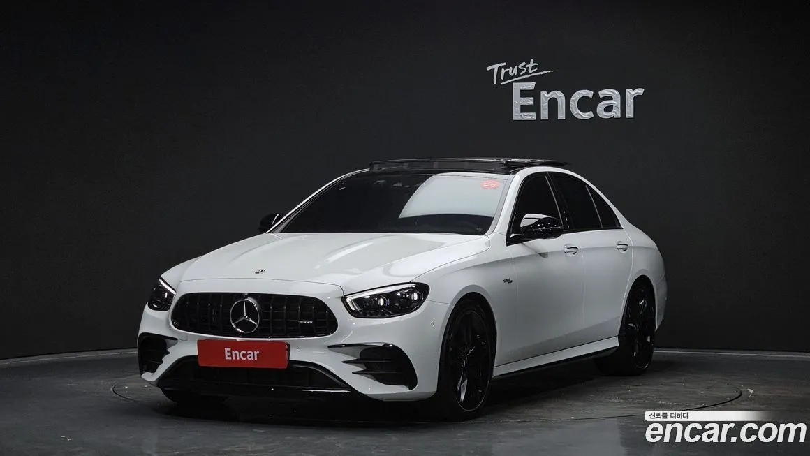 Mercedes-Benz E-Class — фото 1