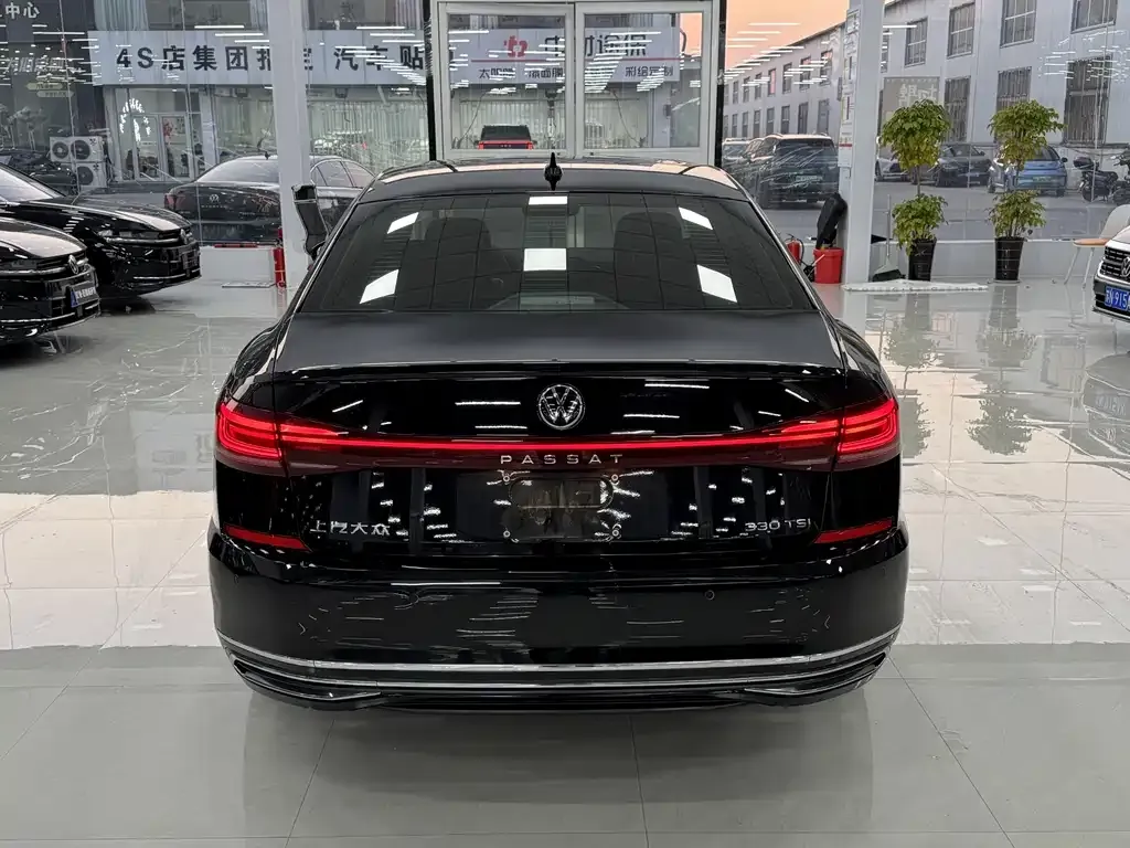 Volkswagen Passat — фото 5