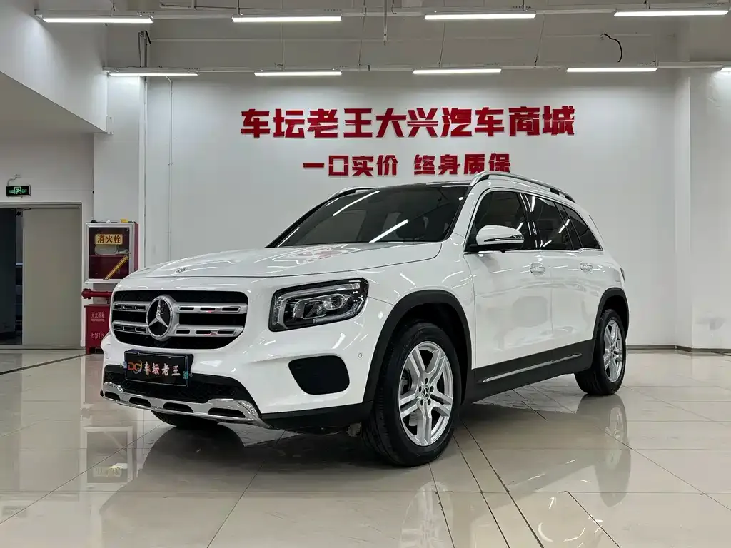 Mercedes-Benz GLB — фото 1