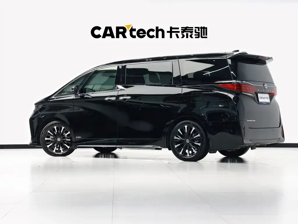 Toyota Alphard — фото 7
