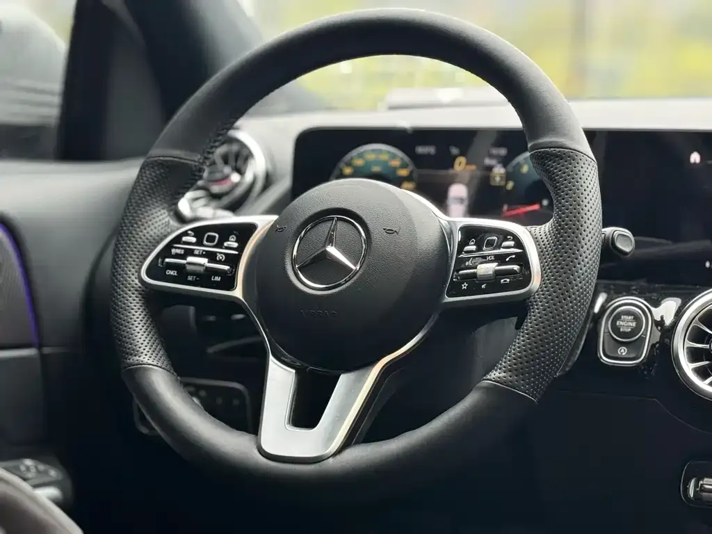 Mercedes-Benz GLA — фото 7