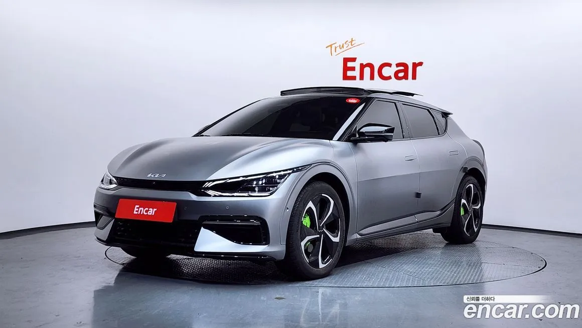 Kia EV6 — фото 1