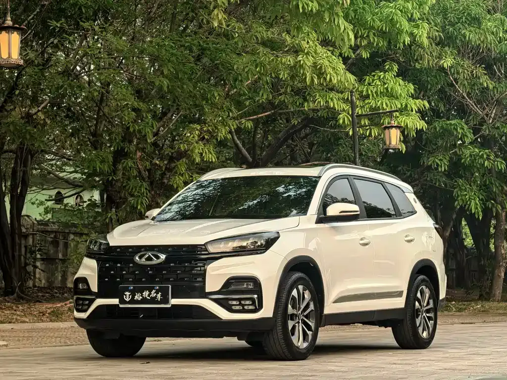 Chery Tiggo 8 — фото 1