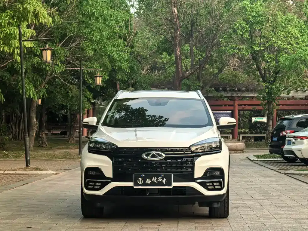 Chery Tiggo 8 — фото 4