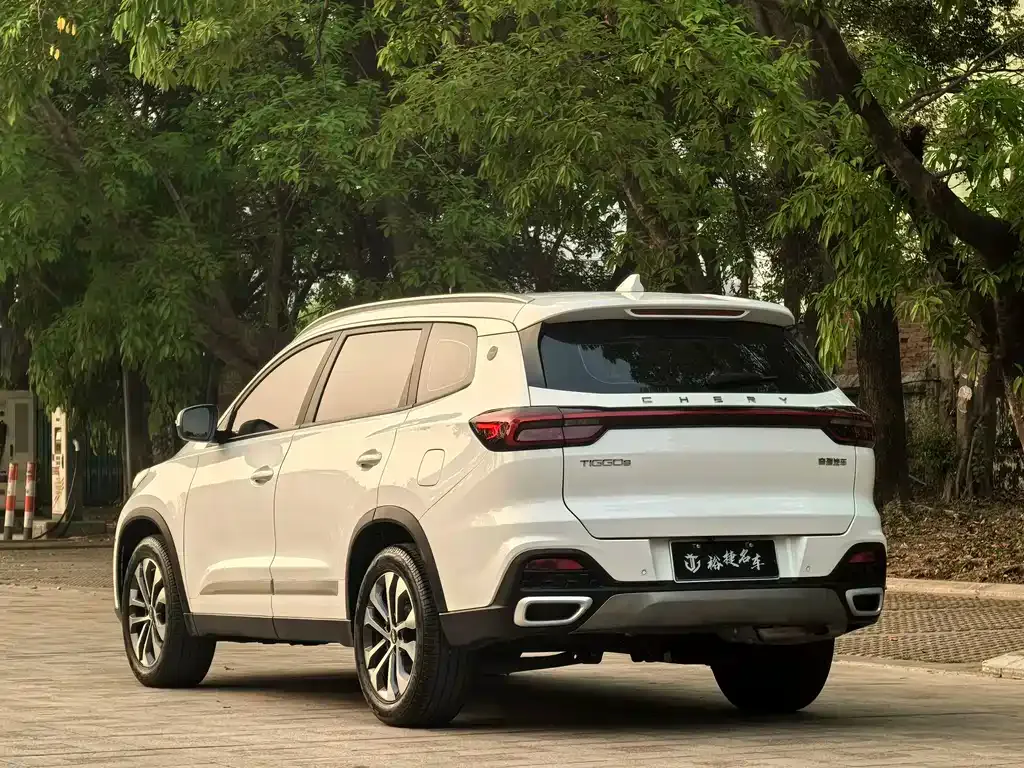 Chery Tiggo 8 — фото 8