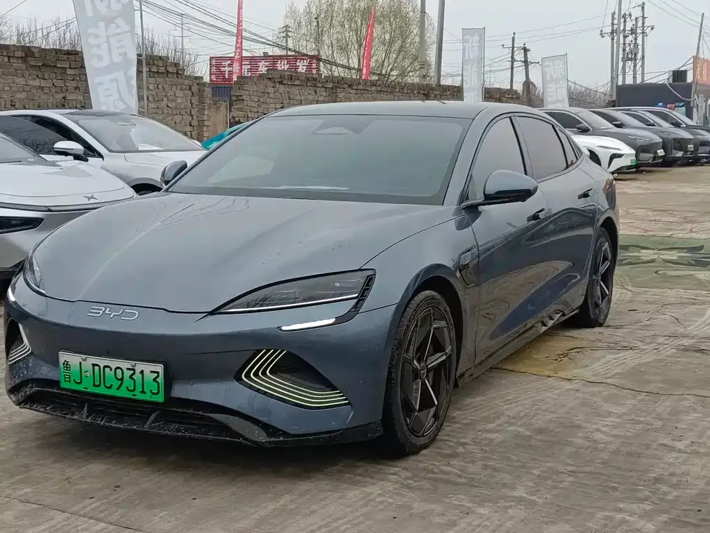 BYD Seal — фото 1