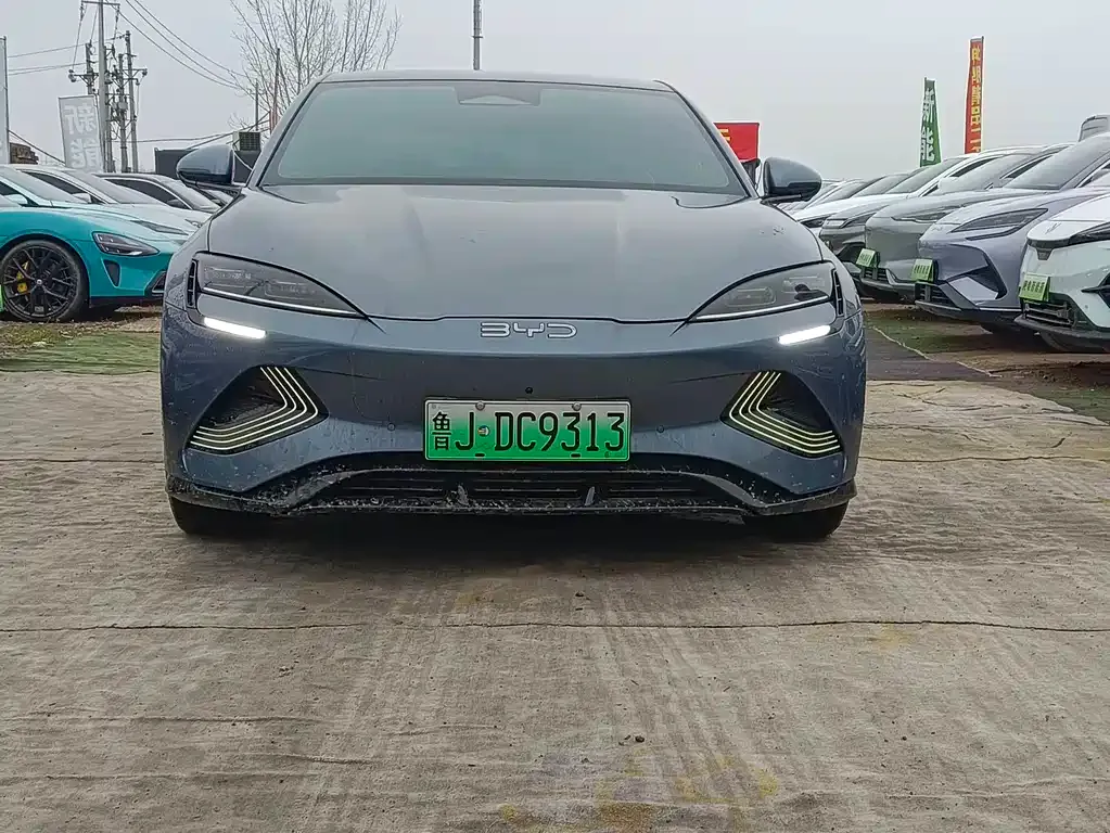 BYD Seal — фото 8