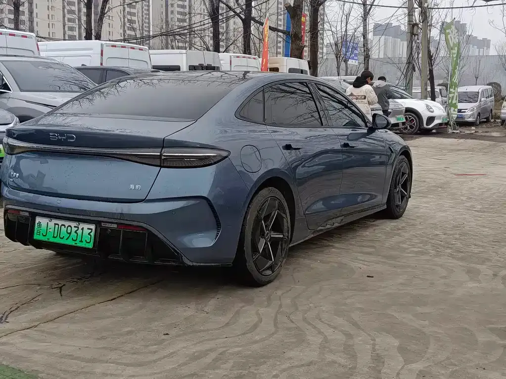 BYD Seal — фото 9