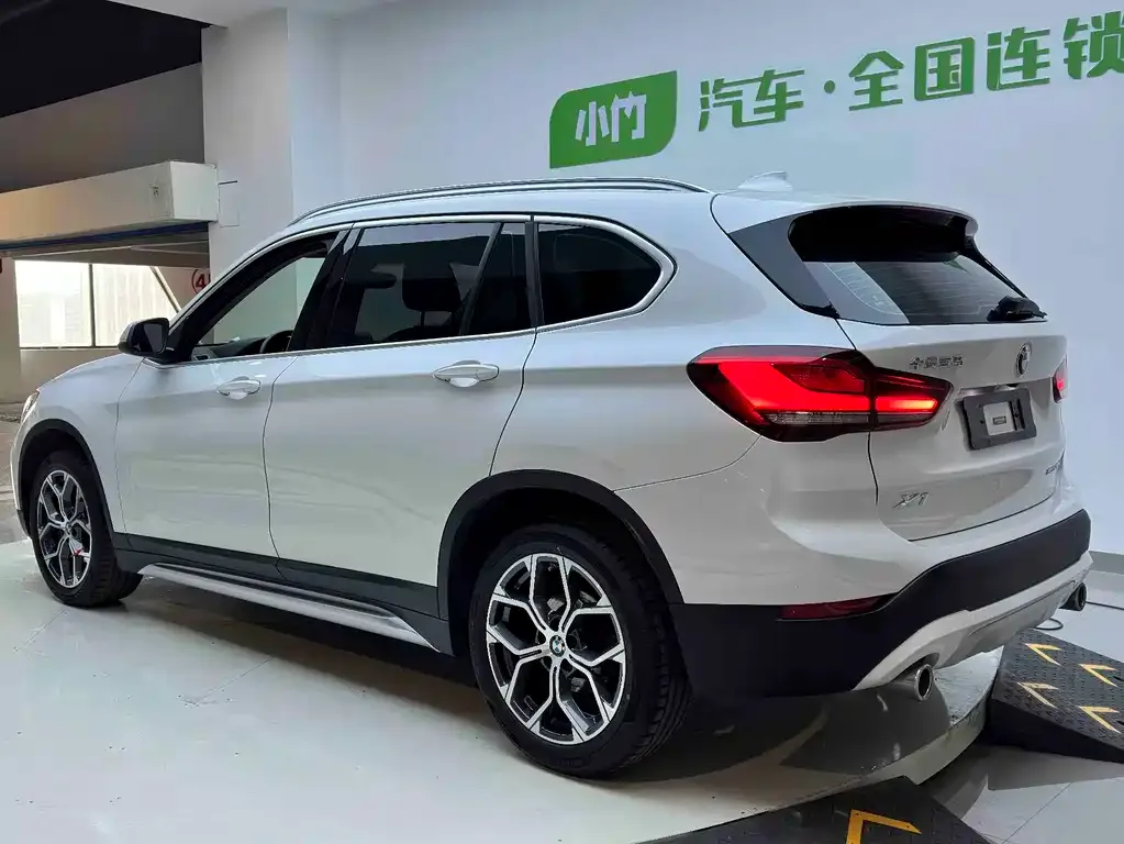 BMW X1 — фото 9