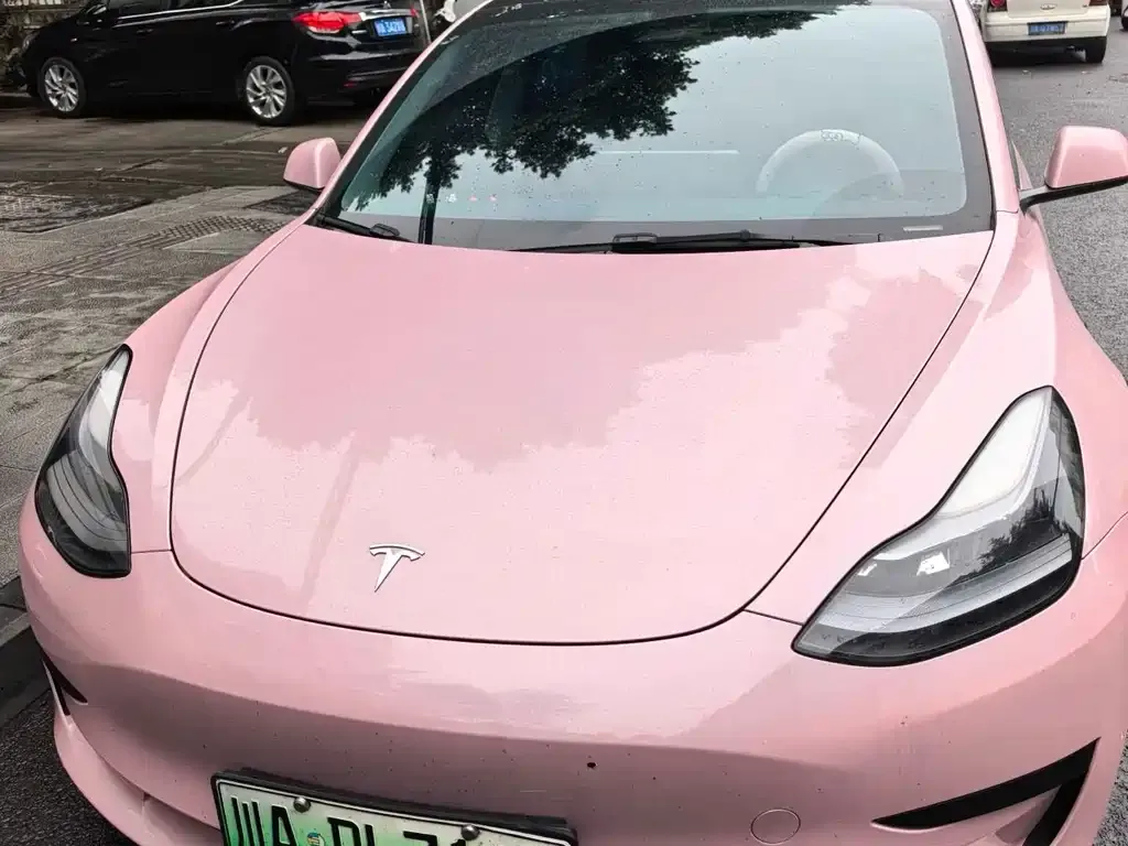 Tesla Model 3 — фото 1