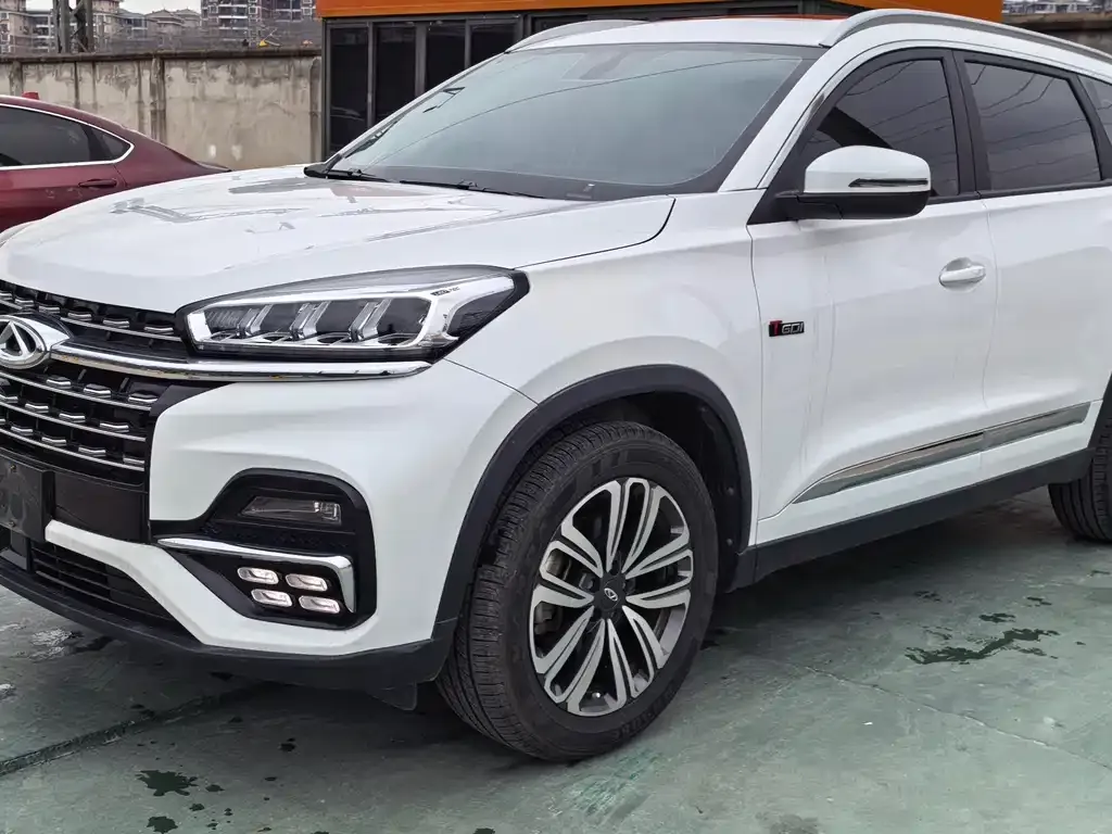 Chery Tiggo 8 — фото 1