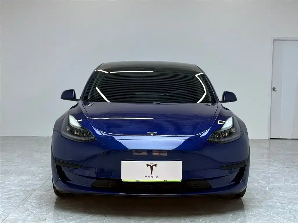 Tesla Model 3 — фото 5