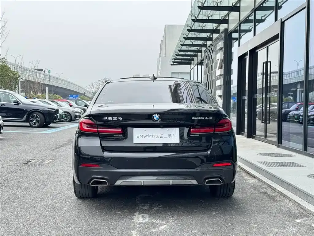 BMW 5 Series New Energy — фото 2