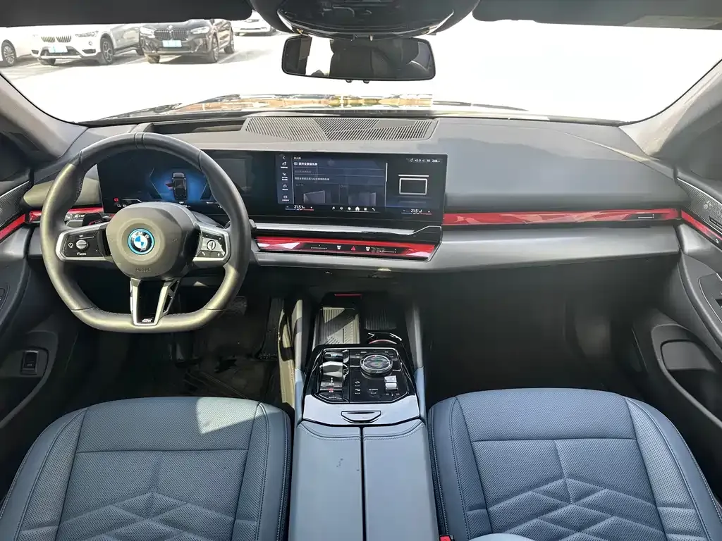 BMW i5 — фото 4
