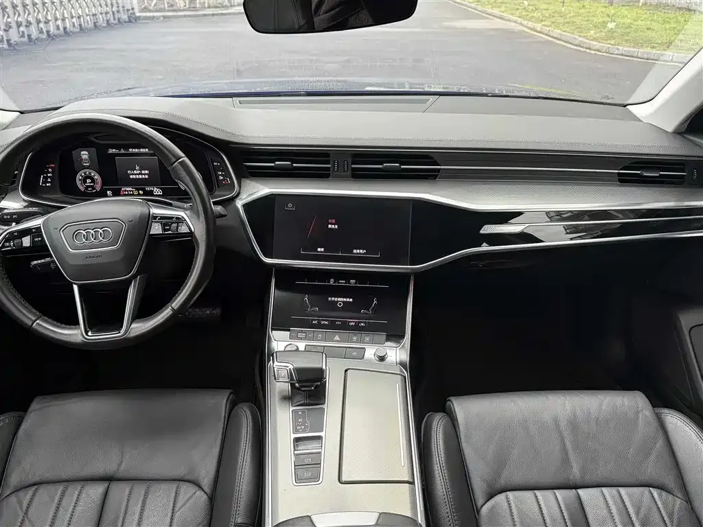 Audi A6L — фото 5