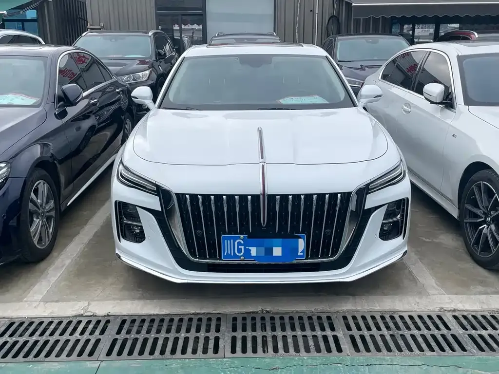 Hongqi H5 — фото 2