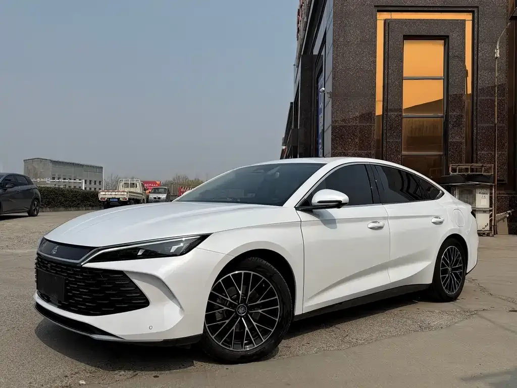 BYD Qin L — фото 1