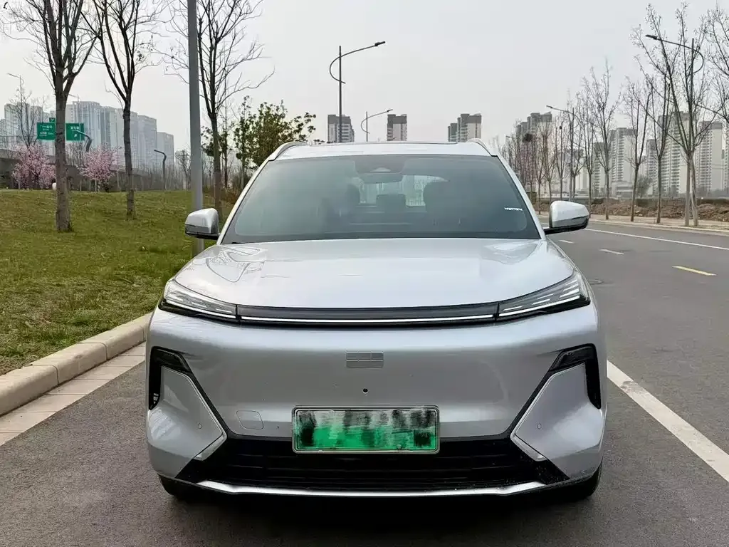 Geely 银河星舰7 — фото 4