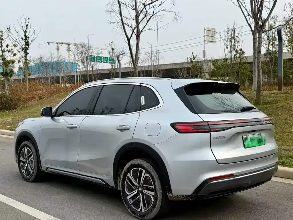 Geely 银河星舰7 — фото 2