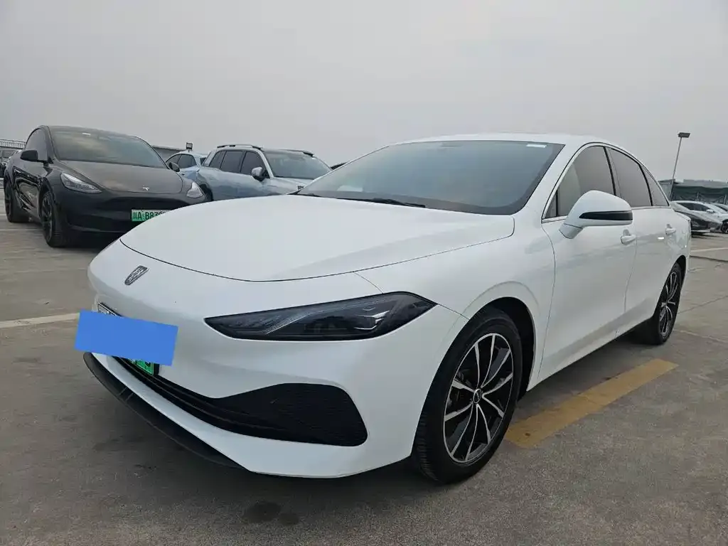 Roewe D7 — фото 1