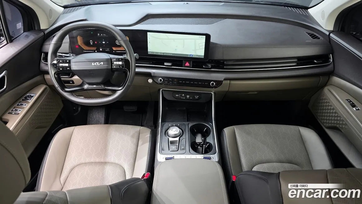 Kia Carnival — фото 10